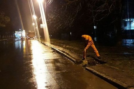 Одесские коммунальщики за неделю привели в порядок десятки элементов уличной инфраструктуры