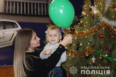 Полицейские поздравили юных жителей Одесской области с Днем Святого Николая (фото)
