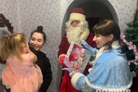 Полицейские поздравили юных жителей Одесской области с Днем Святого Николая (фото)