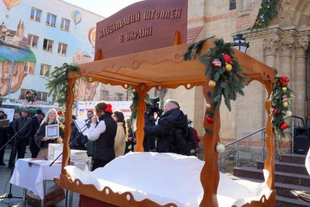 Рождественский штоллен, испеченный в Одессе, попал в книгу рекордов Украины (фоторепортаж)