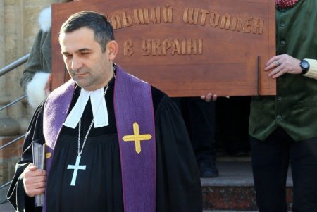 Рождественский штоллен, испеченный в Одессе, попал в книгу рекордов Украины (фоторепортаж)