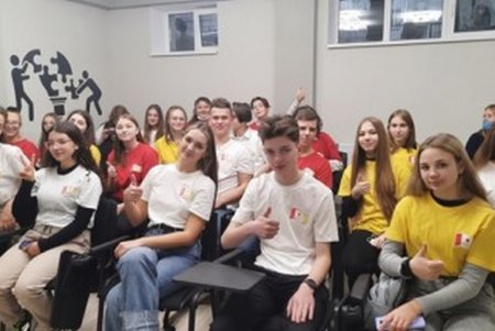 Для лидеров ученического самоуправления Одессы провели тренинг по воспитанию толерантного поведения и культуре общения в многокультурном городе (фото)