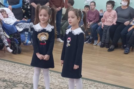 В двух районах города проведены праздники ко Дню Святого Николая для детей с особыми потребностями (фото)