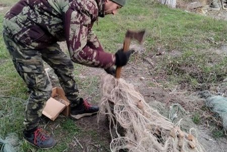 Одесский рыбоохранный патруль уничтожил более тысячи запрещенных орудий лова (фото)