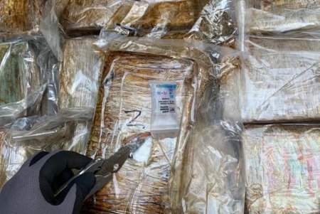 Организатора и двух членов международной преступной группировки арестовали за контрабанду кокаина из Эквадора (фото)