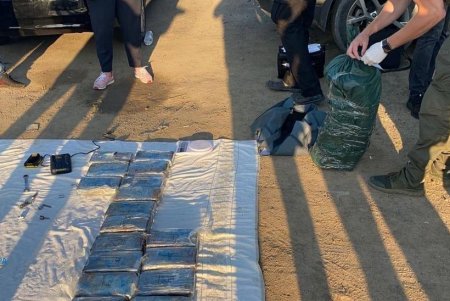 Организатора и двух членов международной преступной группировки арестовали за контрабанду кокаина из Эквадора (фото)