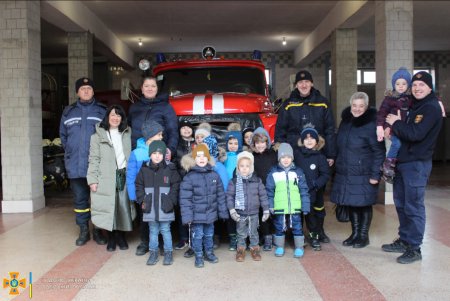 Одесские спасатели провели экскурсию для воспитанников учебно-воспитательного комплекса (фото)