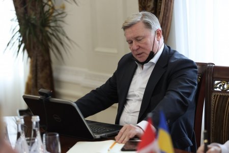 Мэр Одессы Геннадий Труханов провел совещание по диджитализации системы управления здравоохранением (фото)