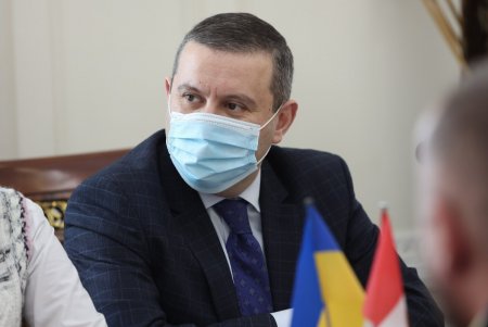Мэр Одессы Геннадий Труханов провел совещание по диджитализации системы управления здравоохранением (фото)