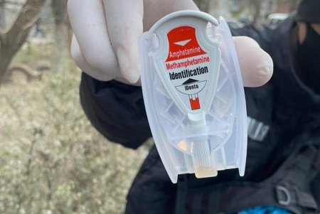 Семейная пара создала в Одессе канал сбыта наркотиков, зарабатывая до 300 тысяч гривен в месяц (фото, видео)