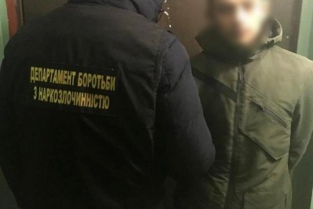 Семейная пара создала в Одессе канал сбыта наркотиков, зарабатывая до 300 тысяч гривен в месяц (фото, видео)