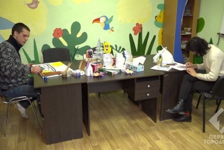 Пациентам одесской психбольницы начнут предоставлять индивидуальную и групповую терапию для адаптации (фото)