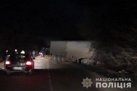 От столкновения трех фур на трассе Одесса-Вознесенск погибли два водителя (фото)