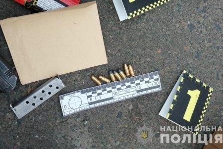 Иностранец разгуливал в центре Одессы с заряженным пистолетом (фото, видео)