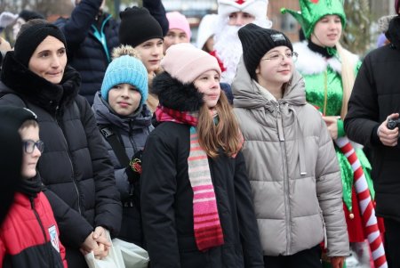 В Киевском районе открылся современный ледовый каток (фоторепортаж)