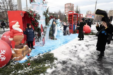 В Киевском районе открылся современный ледовый каток (фоторепортаж)