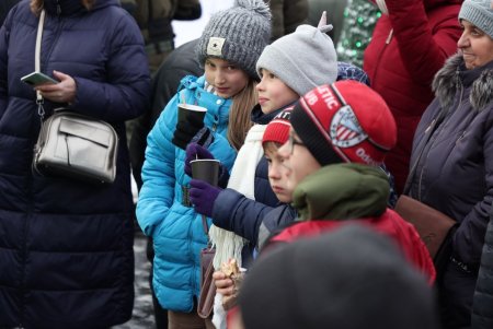 В Киевском районе, на месте старого скейт-парка, открылась новая ледовая арена (фото) 