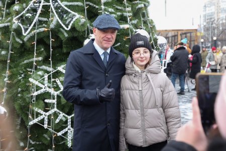 В Киевском районе, на месте старого скейт-парка, открылась новая ледовая арена (фото) 