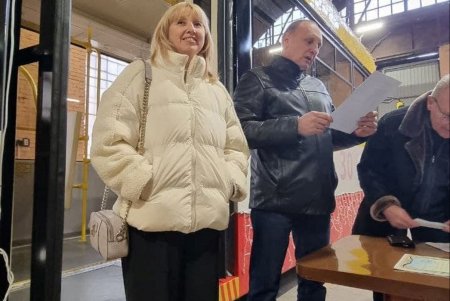 Работников КП «Одесгорэлектротранс» поздравили со сборкой юбилейного вагона (фото)
