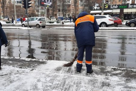 Одесские коммунальные службы работают в усиленном режиме (фото)
