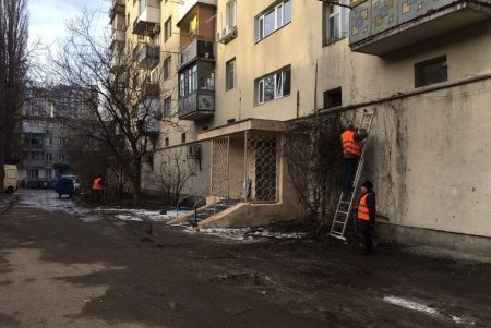 Сотрудники ЖКС «Хмельницкий» ликвидировали стихийную свалку на улице Крайней (фото)