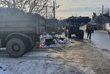 Сотрудники ЖКС «Хмельницкий» ликвидировали стихийную свалку на улице Крайней (фото)
