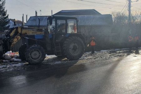 Сотрудники ЖКС «Хмельницкий» ликвидировали стихийную свалку на улице Крайней (фото)