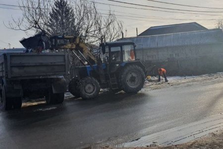Сотрудники ЖКС «Хмельницкий» ликвидировали стихийную свалку на улице Крайней (фото)