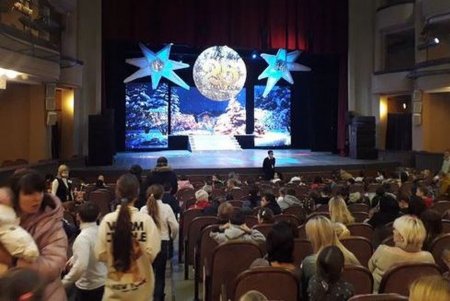 Одесский районный совет подарил детям новогоднюю сказку (фото)