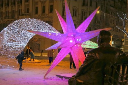 Дерибасовская и Горсад уже готовы к новогодним и рождественским праздникам (фоторепортаж) 