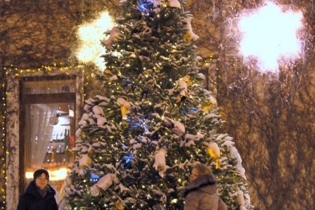 Дерибасовская и Горсад уже готовы к новогодним и рождественским праздникам (фоторепортаж) 