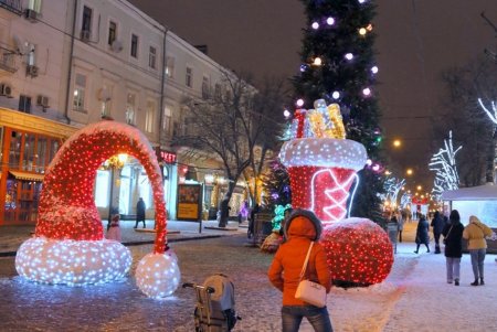 Дерибасовская и Горсад уже готовы к новогодним и рождественским праздникам (фоторепортаж) 