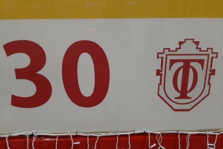 Перед новогодними праздниками в Одессе выпустили юбилейный трамвай (фото)