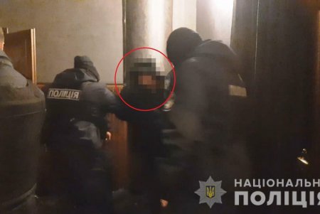 Полицейские задержали подозреваемого в убийстве на Посмитного (фото, видео)