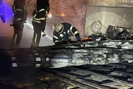 Ночью спасатели ликвидировали пожар в здании «Сильвер Центра» в Одессе (фото)
