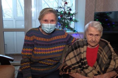 104-летняя одесситка сделала вторую прививку от коронавируса (фото)