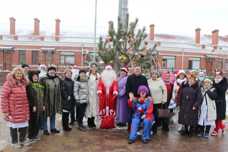 Медикам опорных больниц города вручили новогодние подарки (фото)