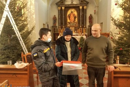 Накануне Рождества спасатели проверили пожарную безопасность в одесских храмах и напомнили правила безопасного обращения с огнем