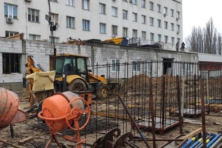 В Суворовском районе модернизируют детскую больницу №3: сейчас ведется отделка старого помещения (фото)