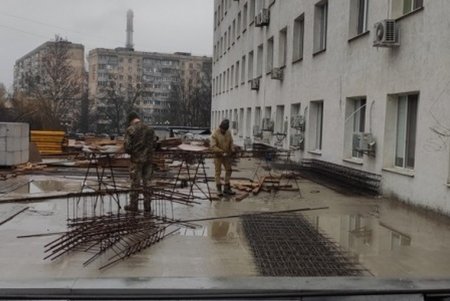 В Суворовском районе модернизируют детскую больницу №3: сейчас ведется отделка старого помещения (фото)