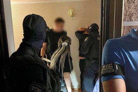 За разбойное нападение на главу одной из ОТГ Березовского района и вооруженное сопротивление правоохранителям осудят двоих мужчин (фото)