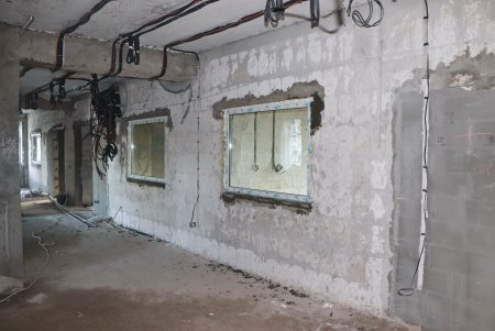 В инфекционной больнице активно ведется реконструкция детского отделения за счет городского бюджета (фото)