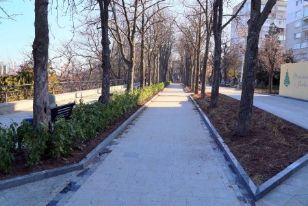 Одесситы и гости города уже могут прогуляться по обновленному бульвару Жванецкого (фоторепортаж) 