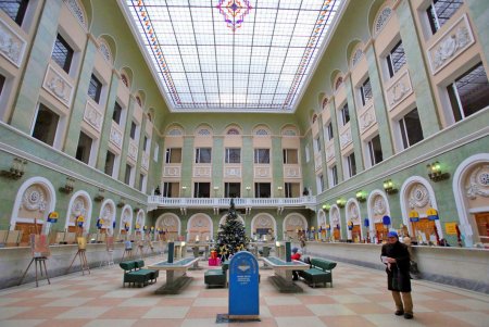 Здание одесского Главпочтамта - архитектурное  украшение улицы Садовой (фоторепортаж)