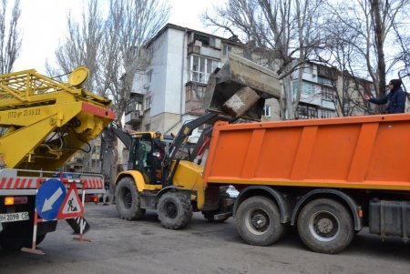 Уборка одесских дворов и межквартальных проездов начнет проводиться в новом комплексном формате (фото, видео)