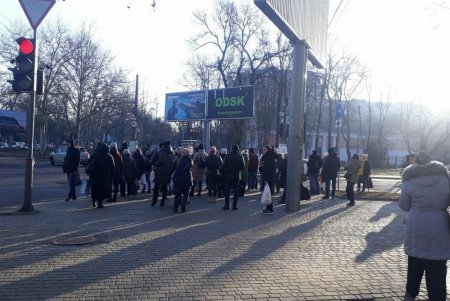 На Адмиральском проспекте остановилось движение трех троллейбусных маршрутов