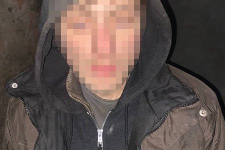 В Приморском районе двоим мужчинам не дали сбежать со срезанными коммуникационными проводами (фото)
