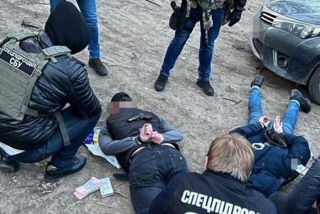В Одесской области обезвредили двух главарей банды, которые задерживали людей под видом правоохранителей и требовали у них выкуп