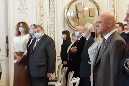 В честь Дня Соборности Украины в Одессе наградили госслужащих, а также деятелей различных сфер (фото)