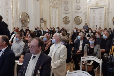 В честь Дня Соборности Украины в Одессе наградили госслужащих, а также деятелей различных сфер (фото)